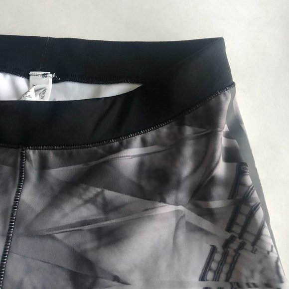 adidas techfit shorts size S - Picture 3 of 16